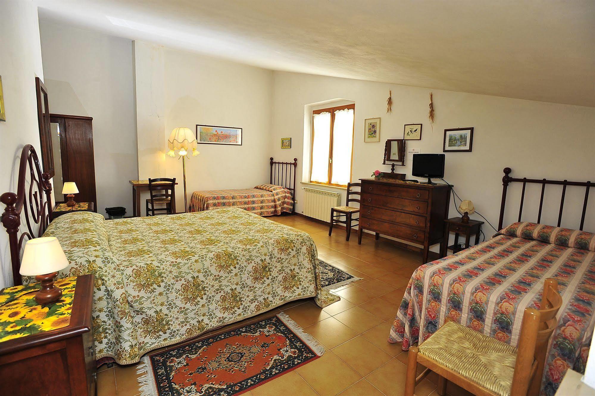 Agriturismo Malafrasca Siena Exterior photo