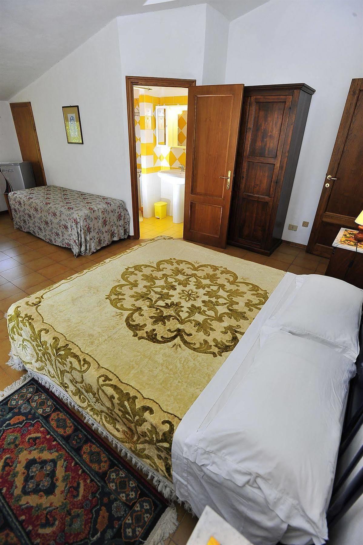 Agriturismo Malafrasca Siena Exterior photo